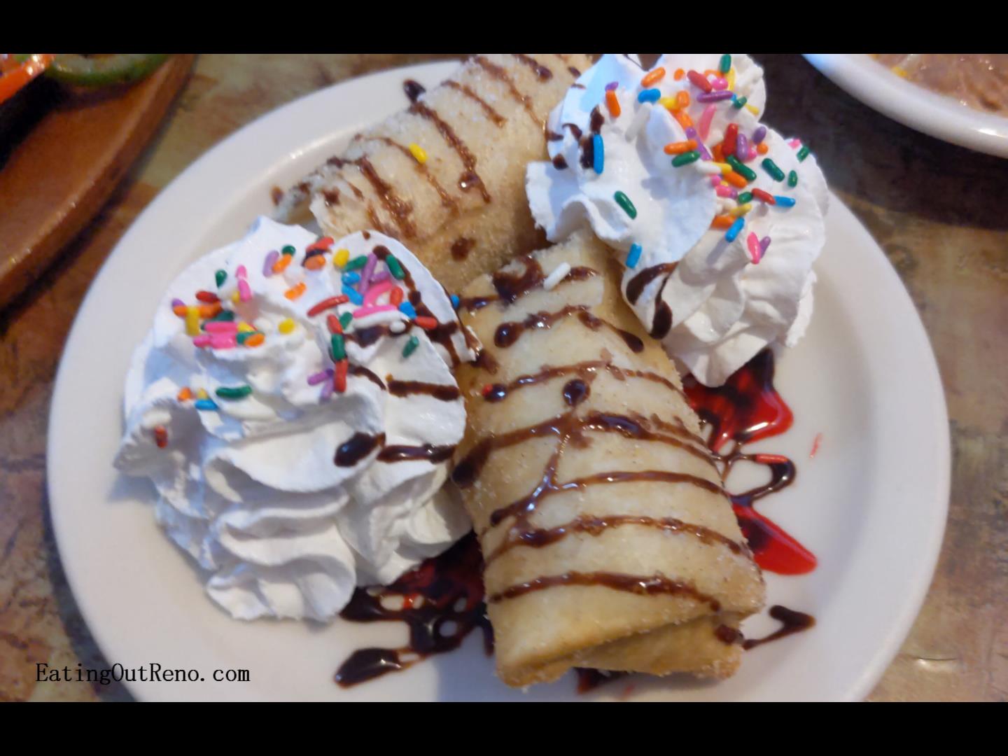 dessert_flautas0chocolateWwhip-sprinkles